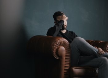 Impotenz Erektionsst&ouml;rungen Therapie Sextherapie M&auml;nner (Bild: Nik Shuliahin @Unsplash